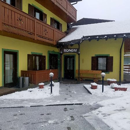 Garni Bonsai Bed and Breakfast Pinzolo Eksteriør billede