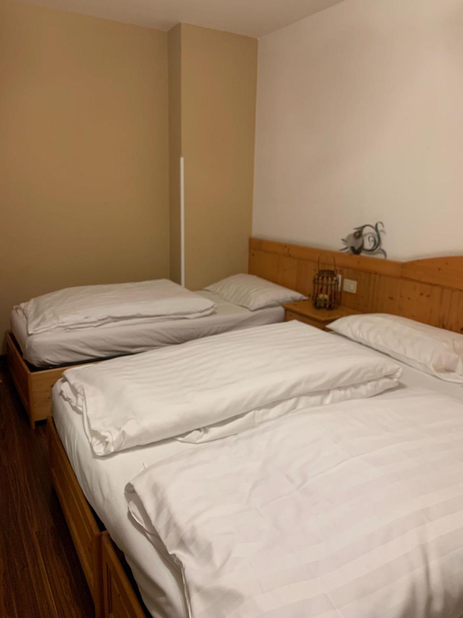 Garni Bonsai Bed and Breakfast Pinzolo Eksteriør billede