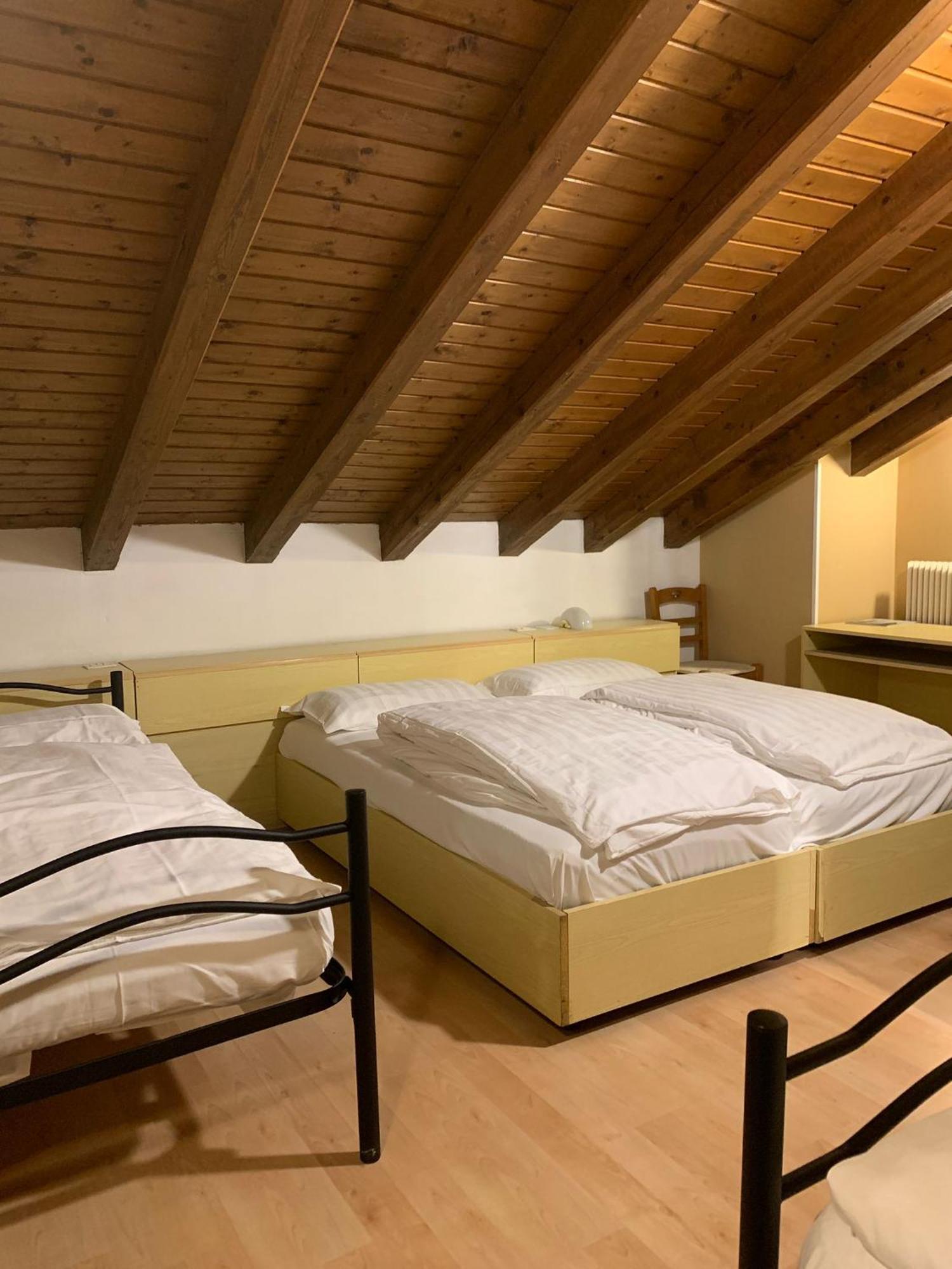 Garni Bonsai Bed and Breakfast Pinzolo Eksteriør billede