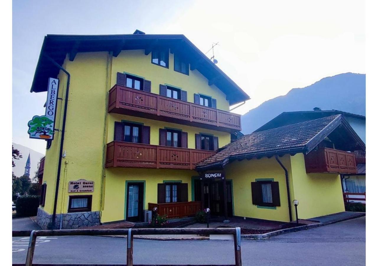 Garni Bonsai Bed and Breakfast Pinzolo Eksteriør billede